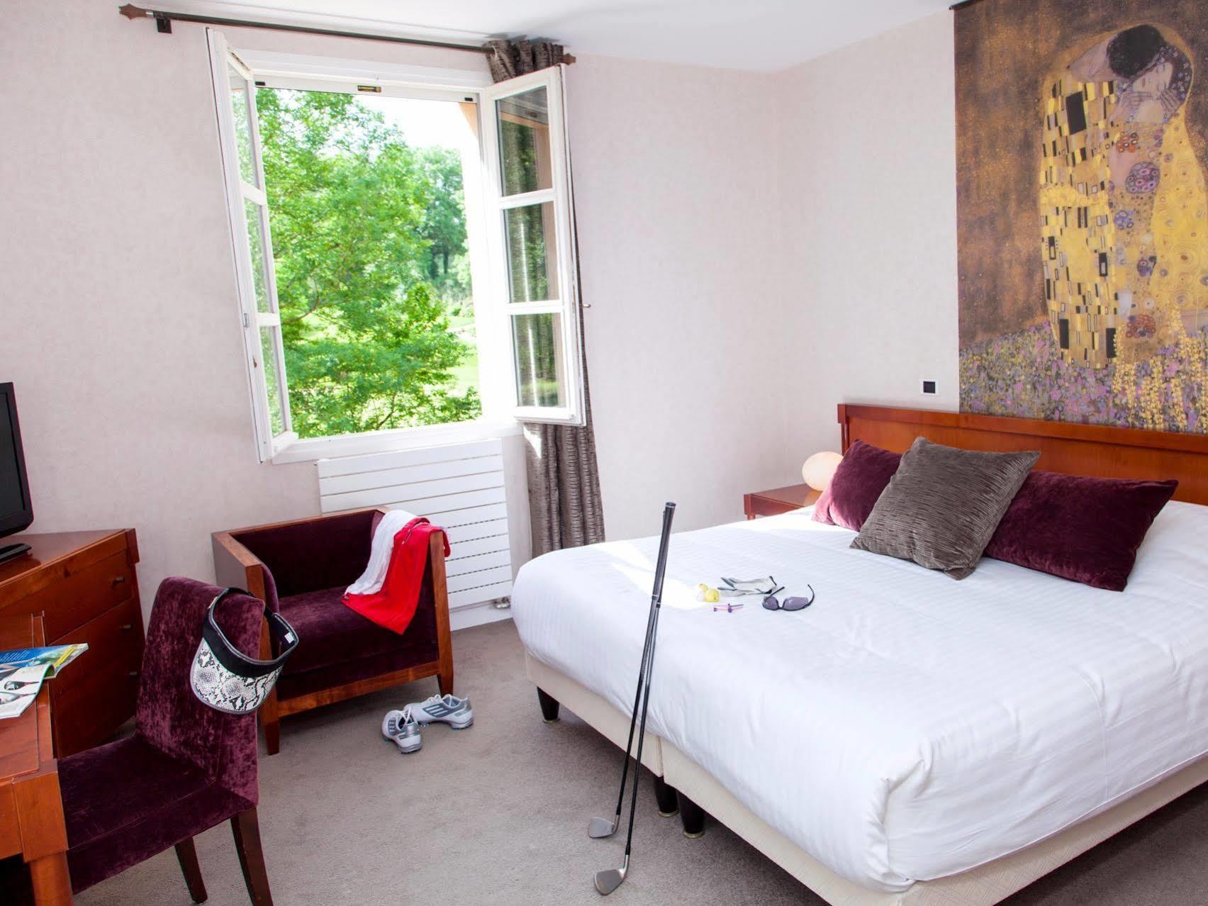 Logis Hotel Golf Le Domaine Du Val De Sorne Vernantois Eksteriør billede